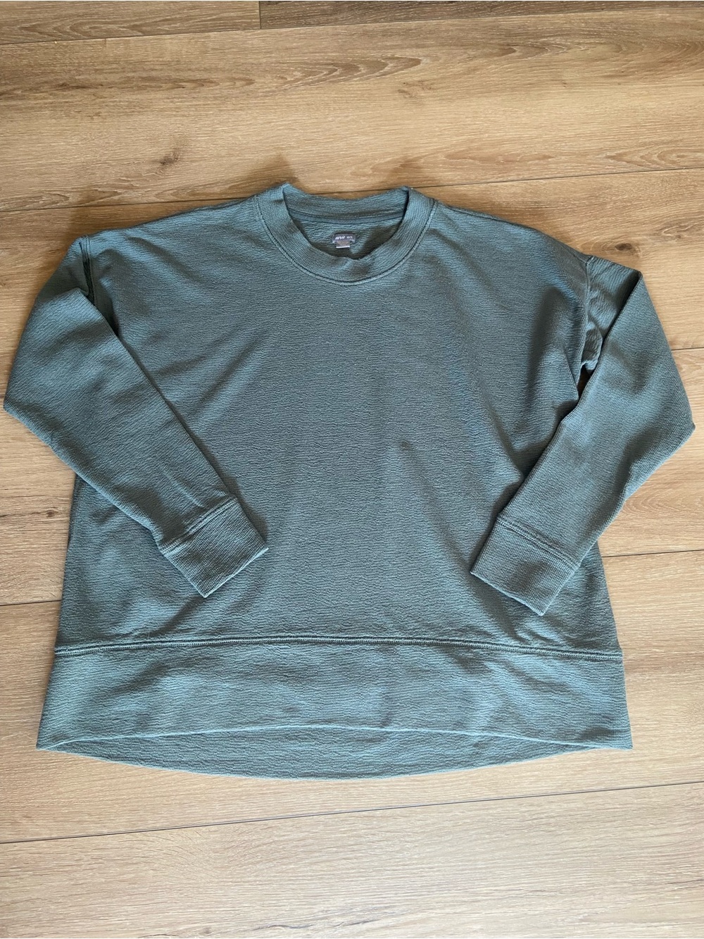 aerie women’s light oversized sweatshirt